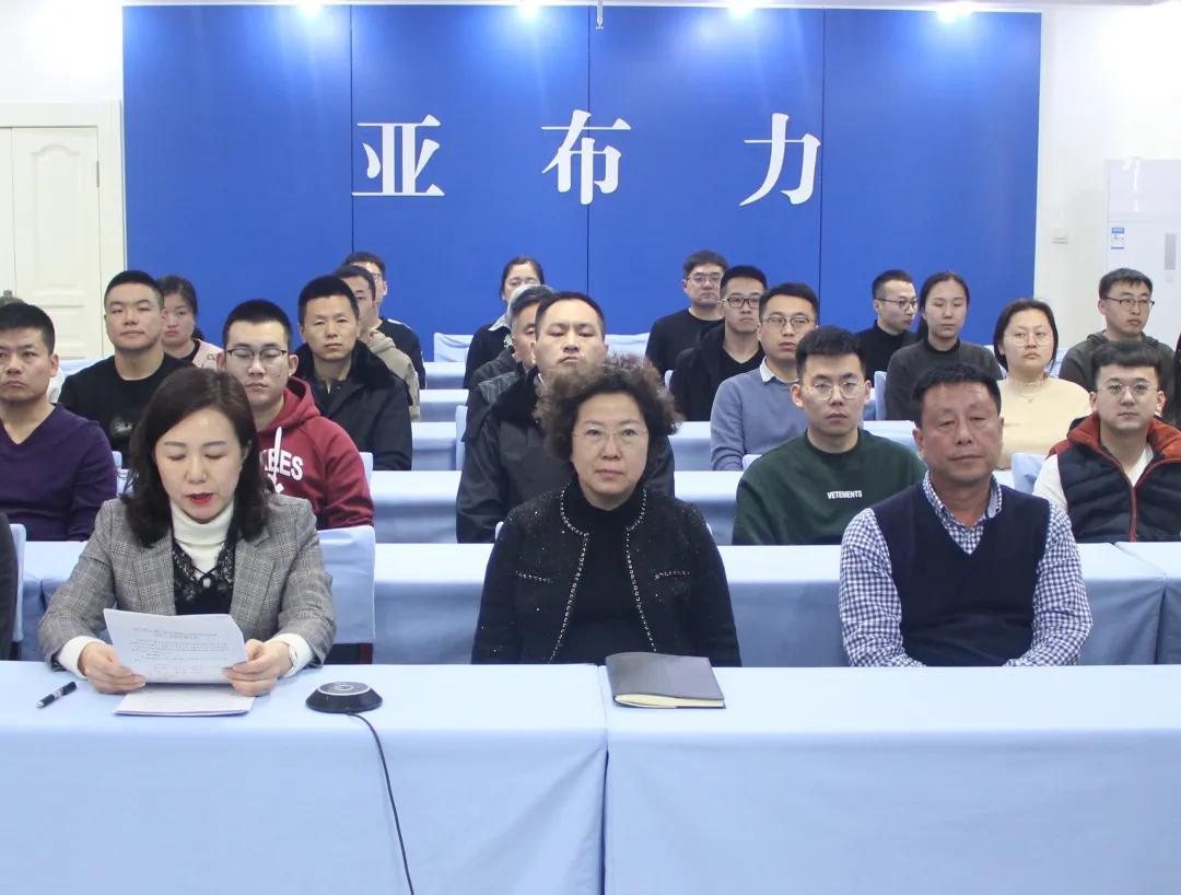 黑龙江亚布力镇公务员报考比例,2023年国家公务员招录报名人数