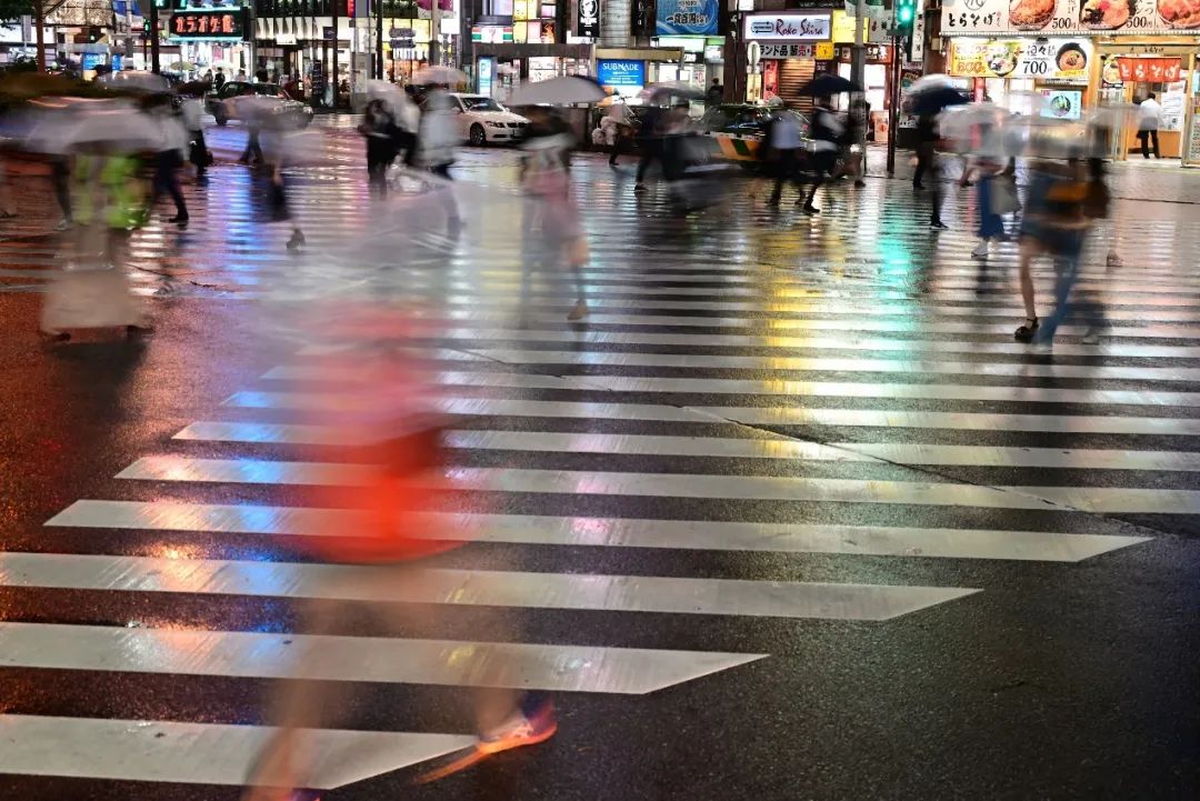 尼康微单最新款z5相机 (尼康z5全画幅微单相机功能介绍)