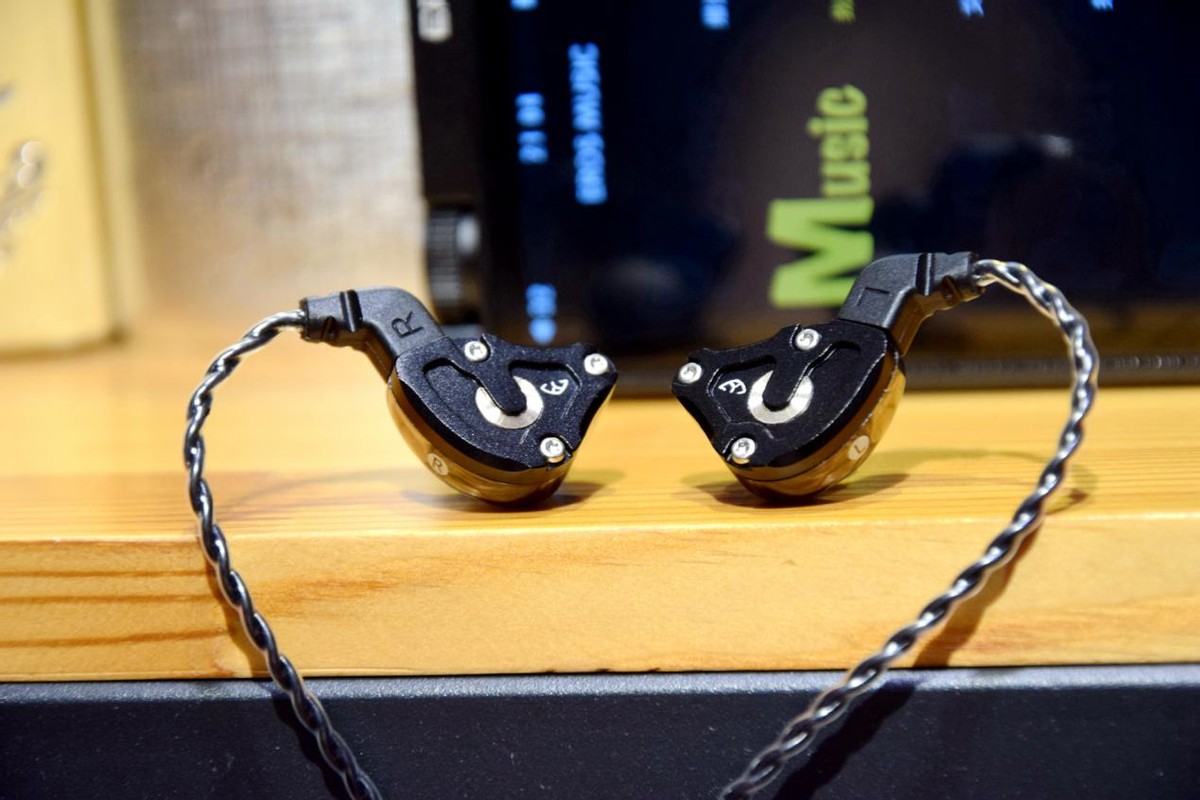 专业DAC芯片,多种增益功能,爱国者EROSH05HIFI音乐*放播**器体验