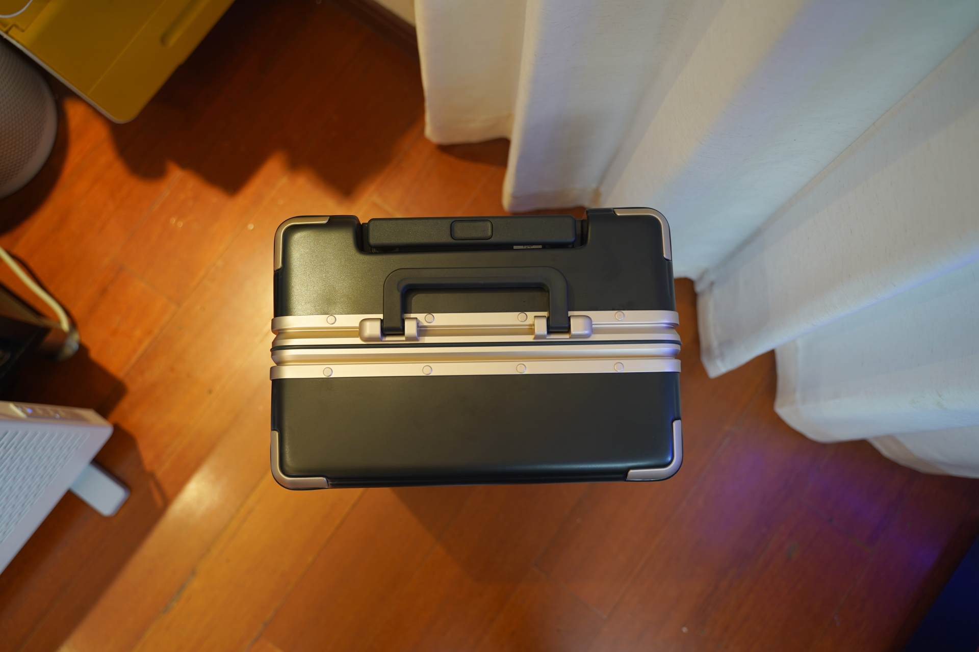 地平线8行李箱测评,地平线8号level8行李箱旅行拉杆箱