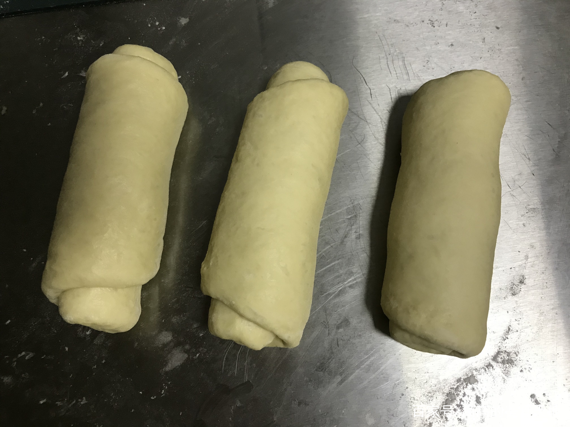 烘焙面包怎么做才松软,自制面包怎么才能不硬