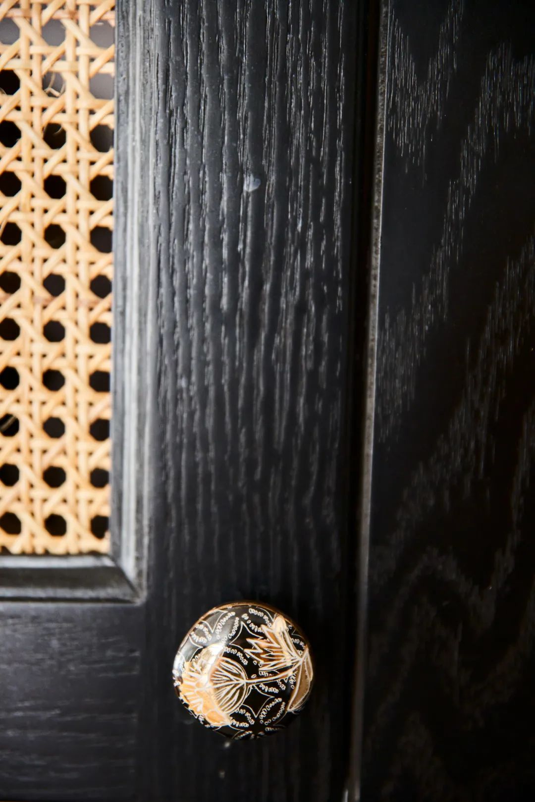 邻居秀家|细节控的家有多治愈?单凭她家开关就能出圈了