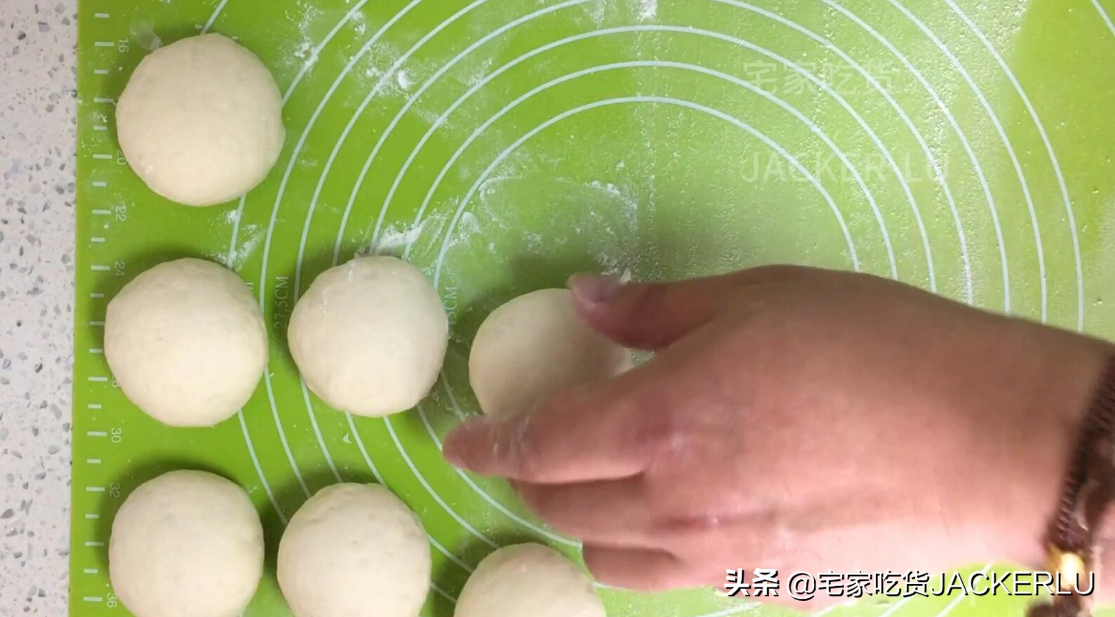 鲜肉包怎么做又嫩又细滑,鲜肉包最正宗的做法视频