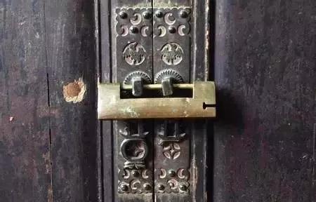 从前的锁好看钥匙也精美,从前的锁好看钥匙也精美什么意思