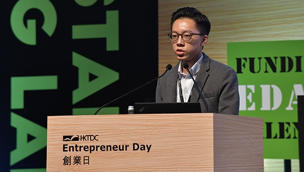 讲一下创业的故事,想创业要看谁