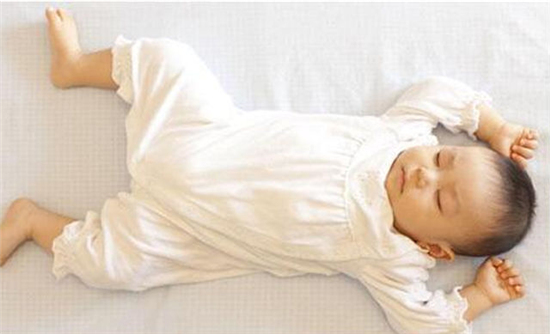 宝宝攒肚咋办,宝宝出现攒肚的现象要怎么办