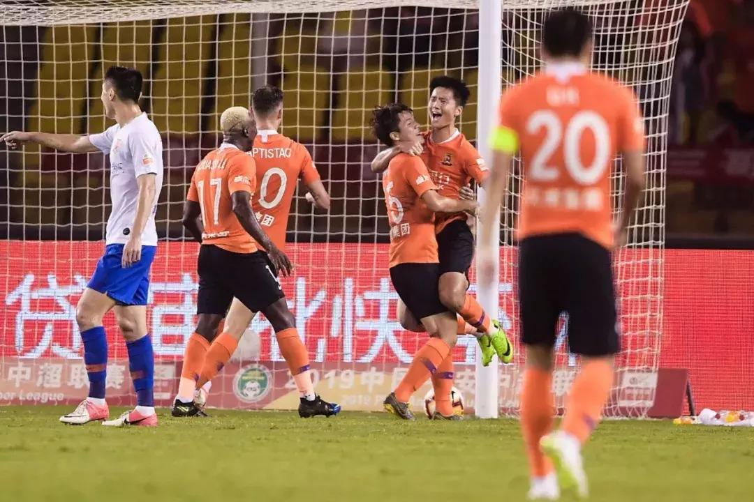 武汉卓尔4比3逆转广州富力,武汉卓尔赢球