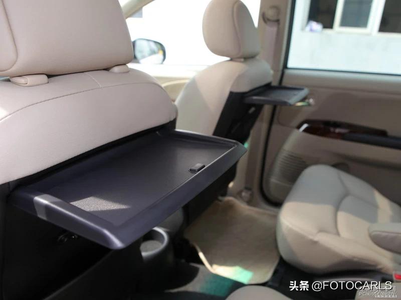 进口三菱格蓝迪第三排评测,09款三菱格蓝迪七座