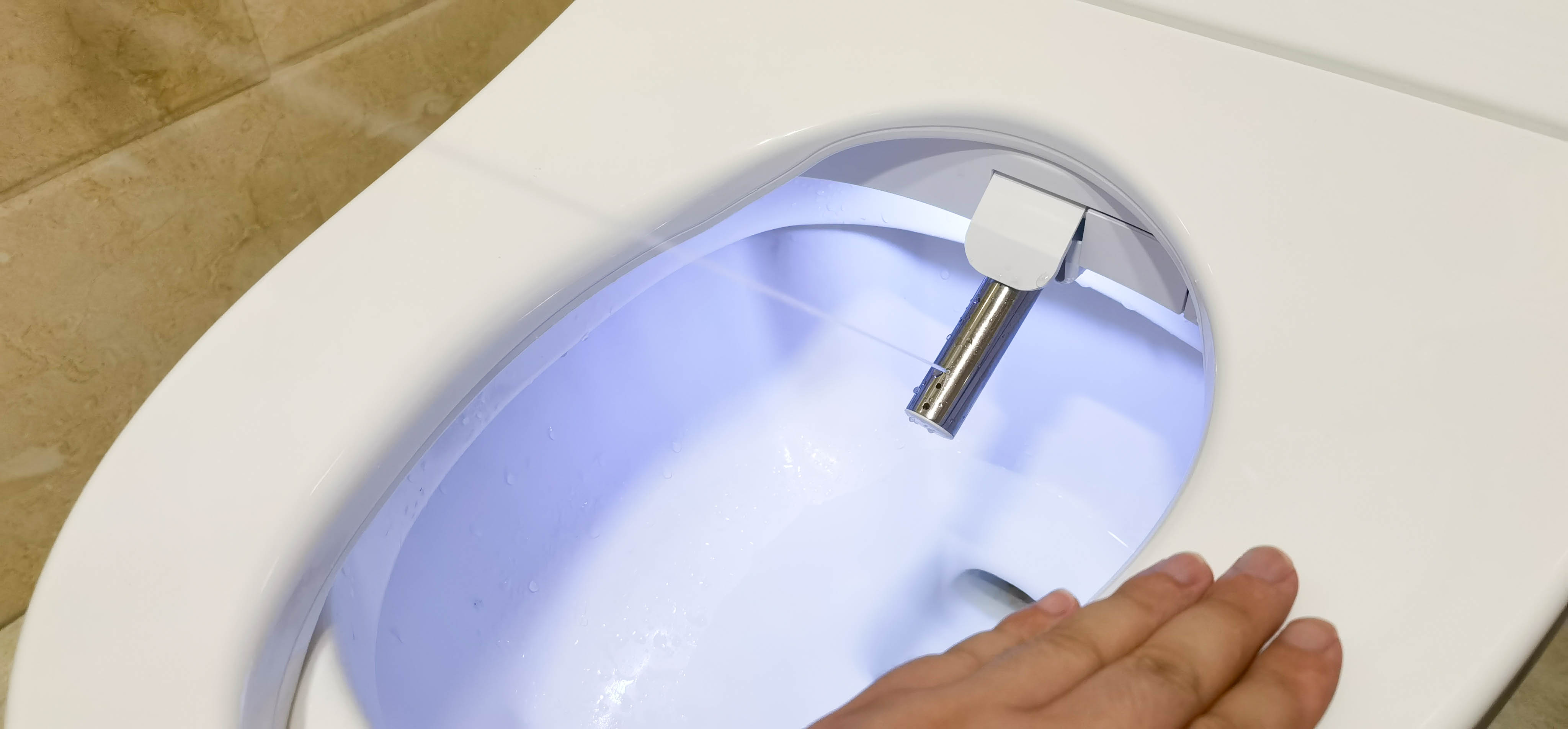 海尔卫玺m17u1智能马桶盖测评,海尔智能马桶盖x3-m16u1