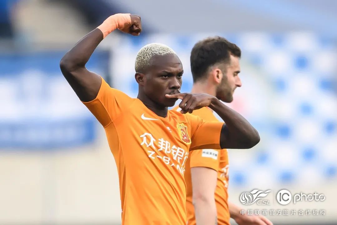 前线丨埃弗拉梅开二度完成绝杀，附加赛继续一起并肩前行