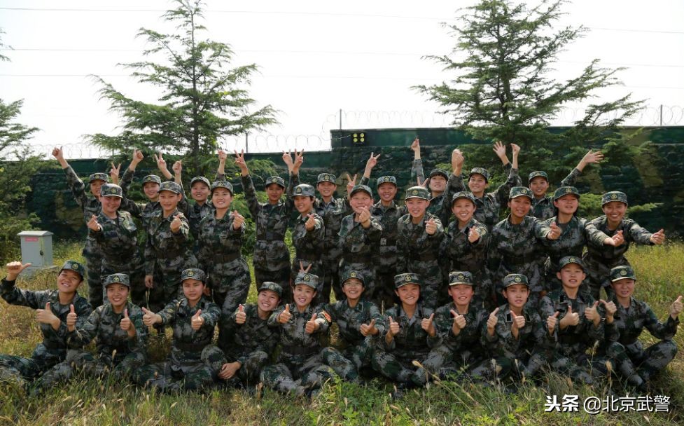 军报刊发8篇文章关注00后新兵:认清00后,才能认清时代!