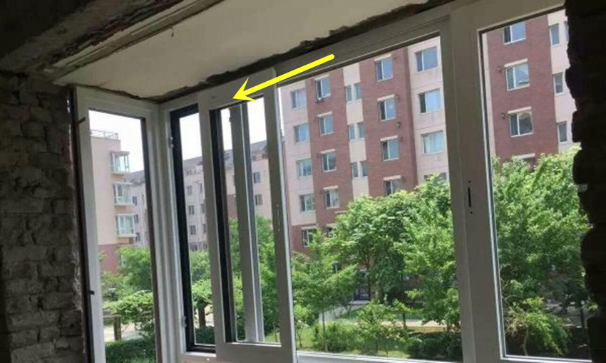 头一回见到这样的窗户，推拉漂移和地铁门一样，不占地还更安全