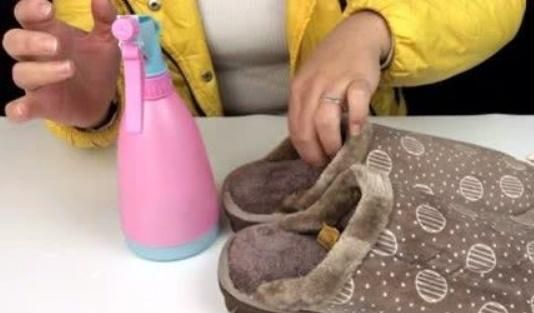 洗干净的棉拖鞋有臭味怎么办,拖鞋又臭又脏怎么弄