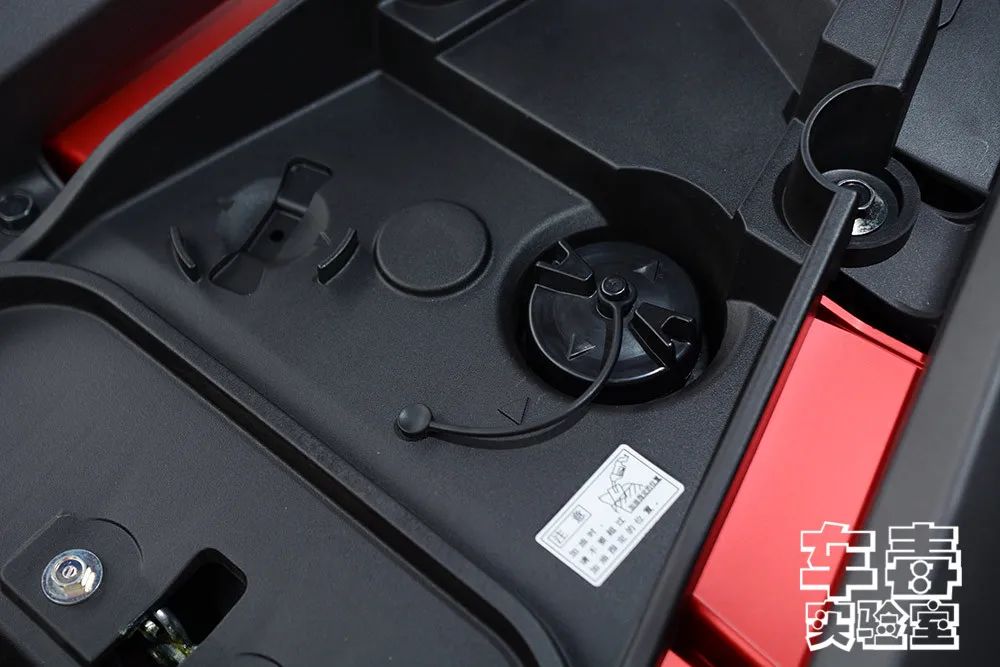 五羊本田踏板车nx125测评,本田nx125和豪爵uy125哪个动力好