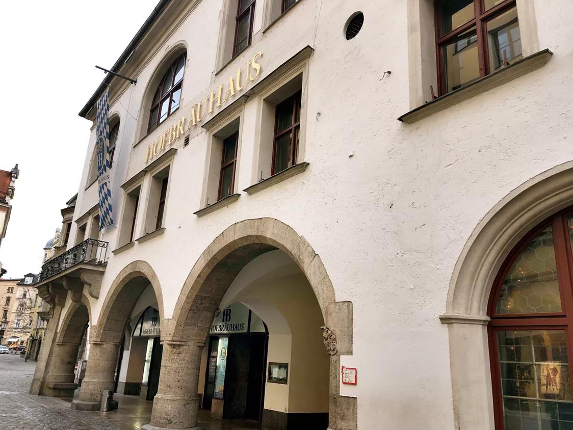 德国一定要去的是，慕尼黑HB皇家酒馆，希特勒的酒馆*变政**所在地