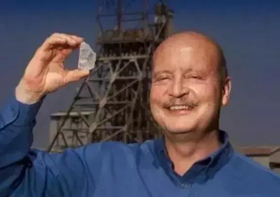 钻石的原石原来长这样,钻石的原石是特别的轻又硬