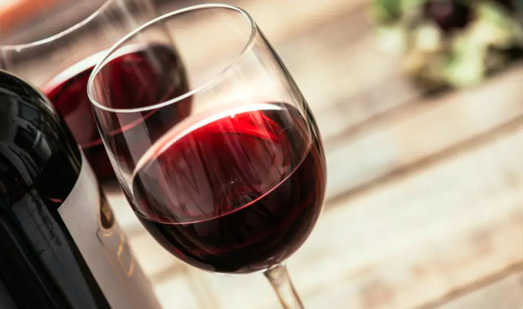 霜清茶拒绝痛风患者喝啤酒、红酒的原因和建议？