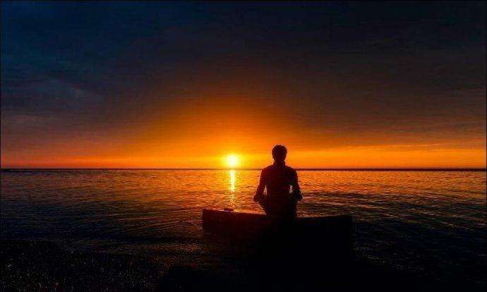 魔幻案例：出身医学世家，却靠求神拜佛来治疗痘痘