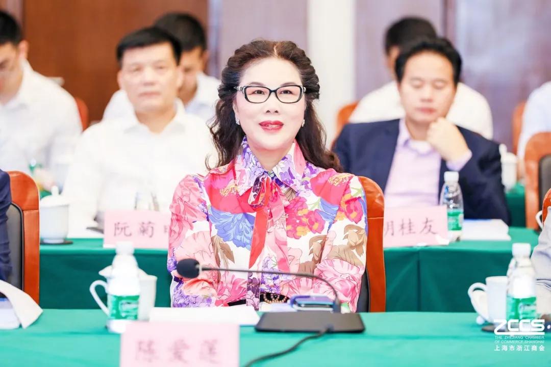 万丰集团陈爱莲上台致辞,陈爱莲谈万丰飞机