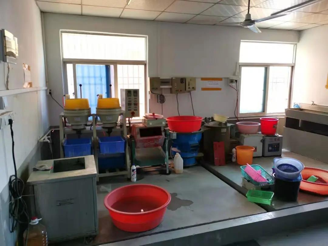 闲鱼上的名牌首饰,闲鱼上闪闪动人的名牌首饰