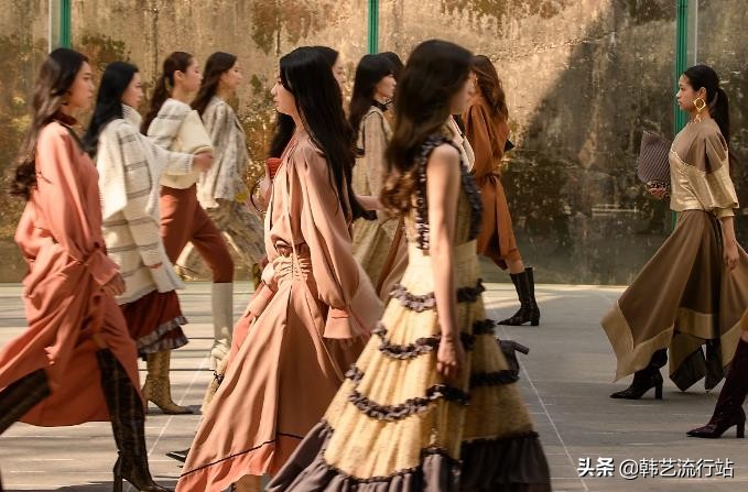 2021首尔秋冬时装周,2021年国际时装周女装