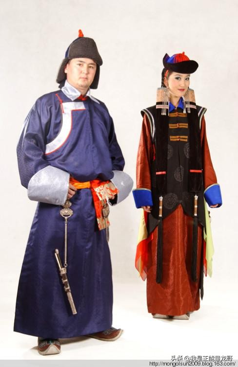 中国各民族服饰图集，你认识几个?