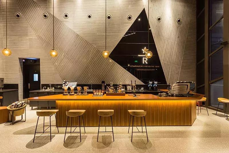 星巴克百年建筑,星巴克翻新