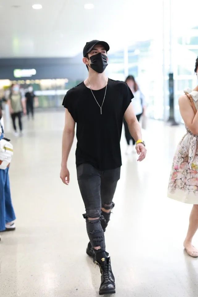 李治廷发型怎么弄,李治廷穿牛仔裤