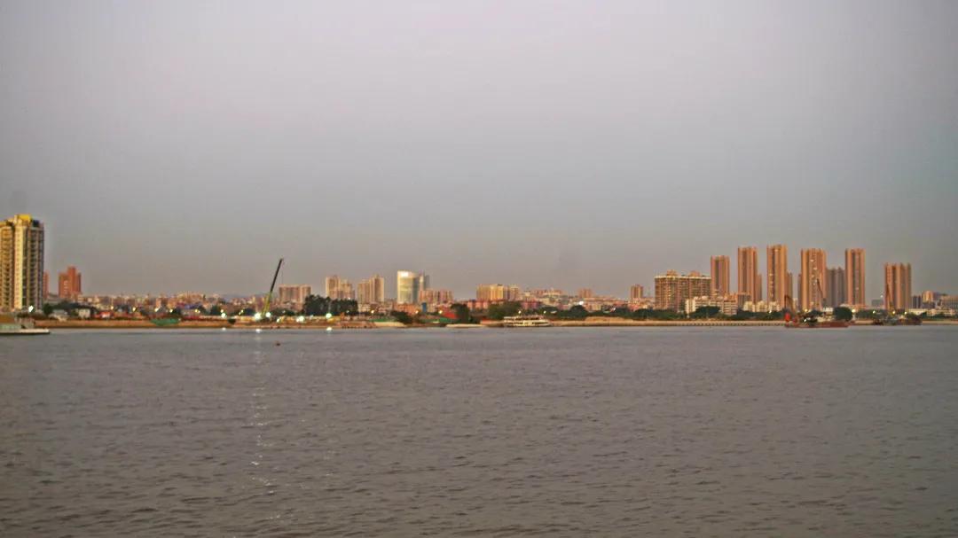 金融中心百年之谜,广州金融城经历了什么