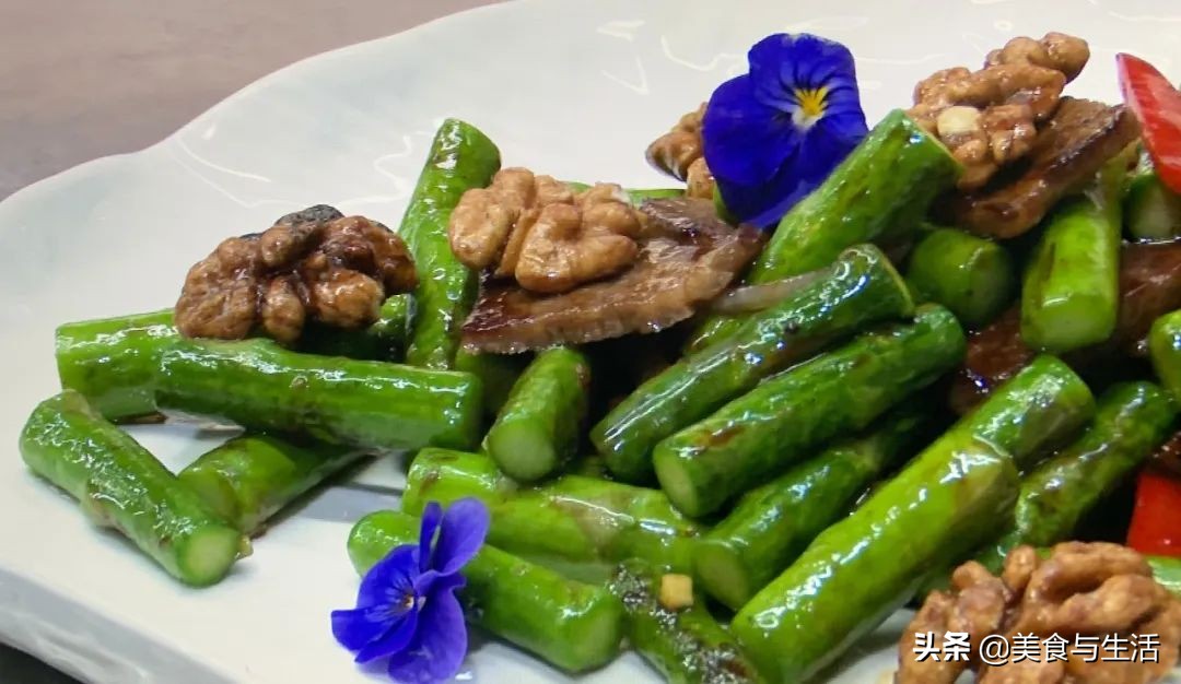 芦笋炒牛肉好听的菜谱名,芦笋炒牛肉图片