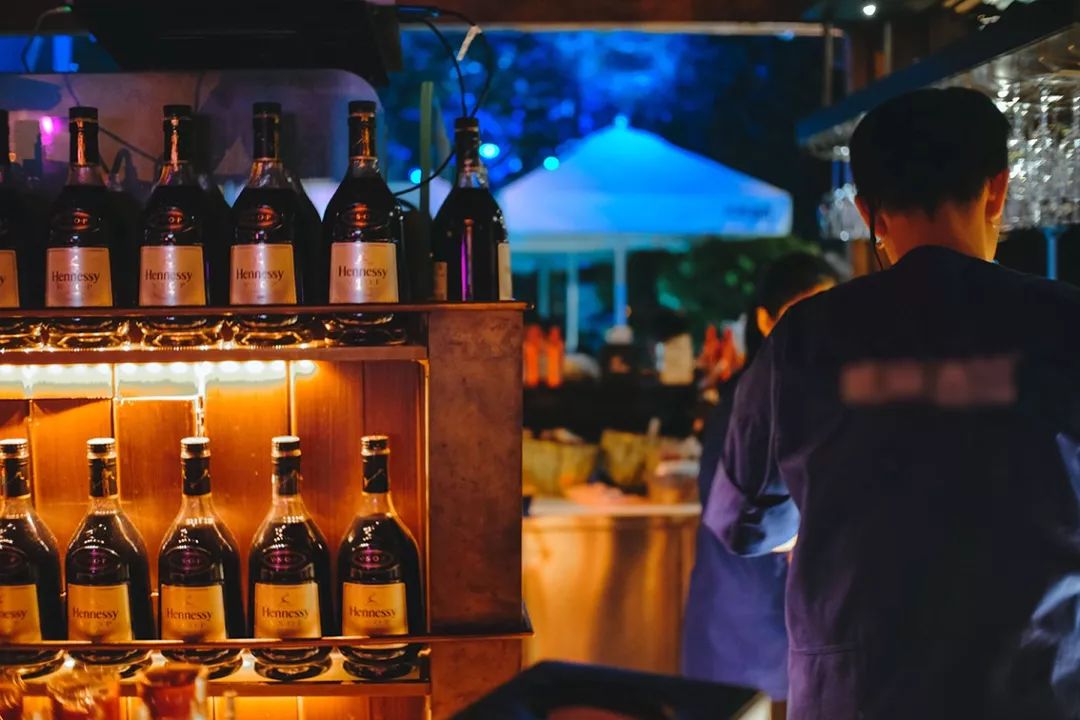 成都酒吧喝酒蹦迪指南,成都酒吧喝酒