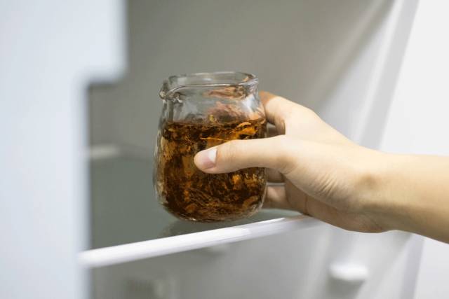 她住在西双版纳17年，再造6666亩雨林，做出了独一无二的茶