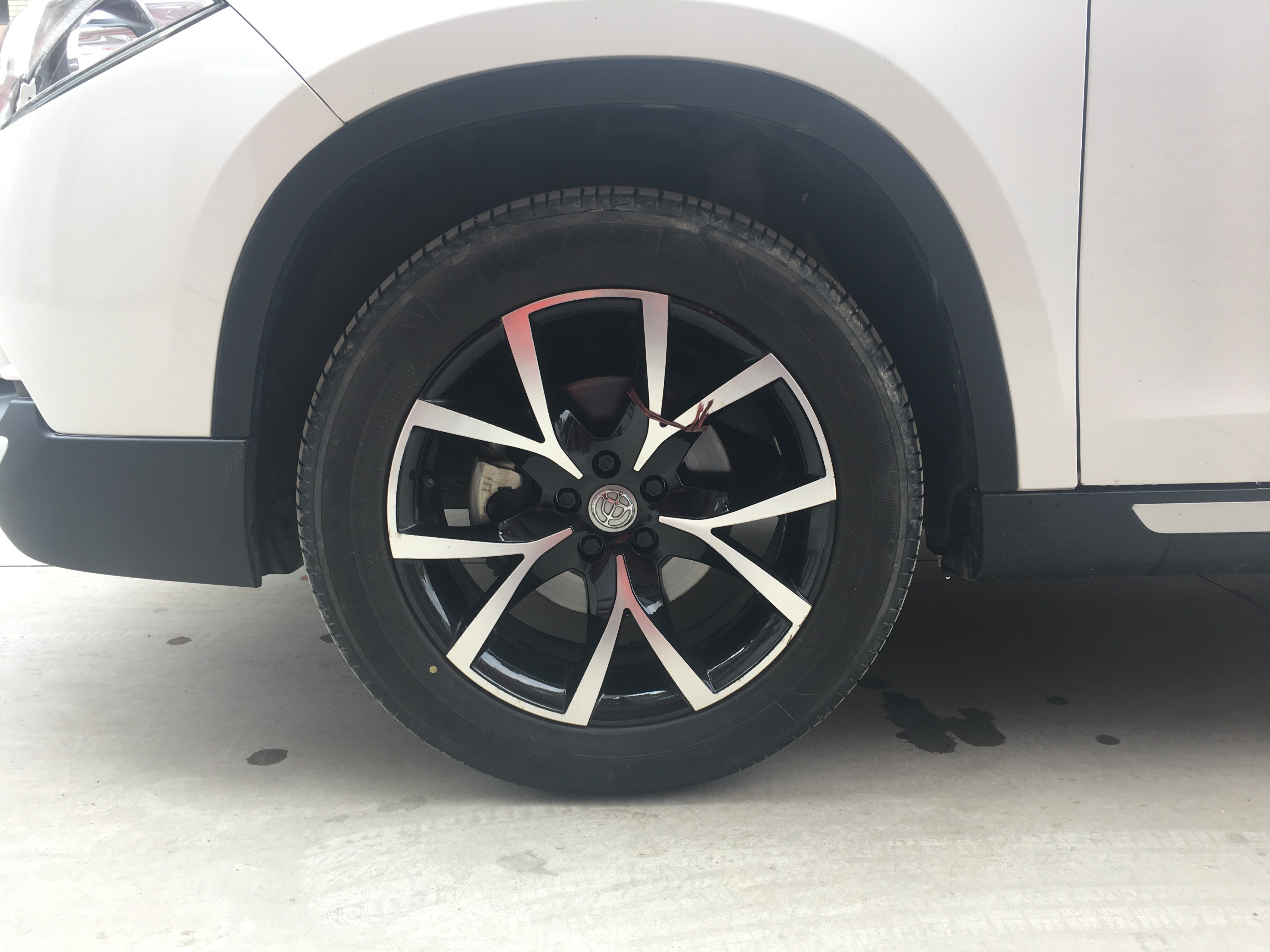 日常换米其林哪一款轮胎好,原厂轮胎有没有必要更换米其林