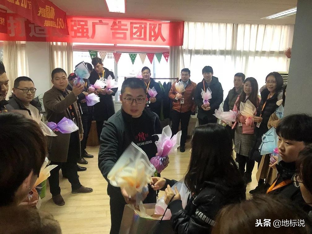 公司圣诞这样过！广告人把水果玩出花~