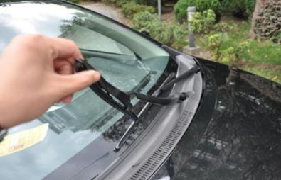 冬天雨刷器冻住怎么办,新宝来雨刷器冬天冻住了怎么办