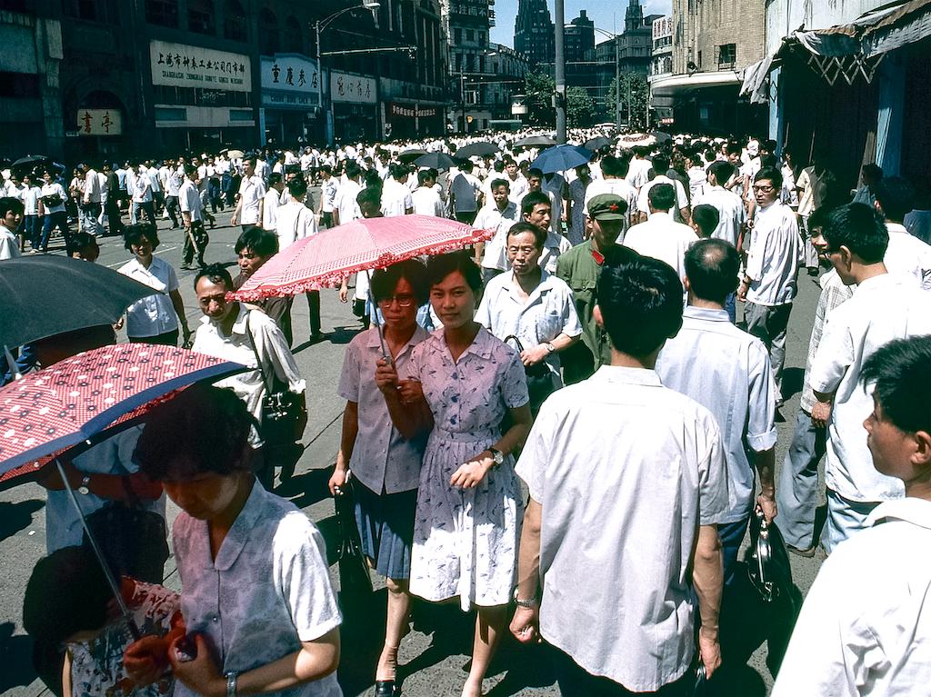 美国人拍摄的中国纪录片,美国人拍北京街头真实生活