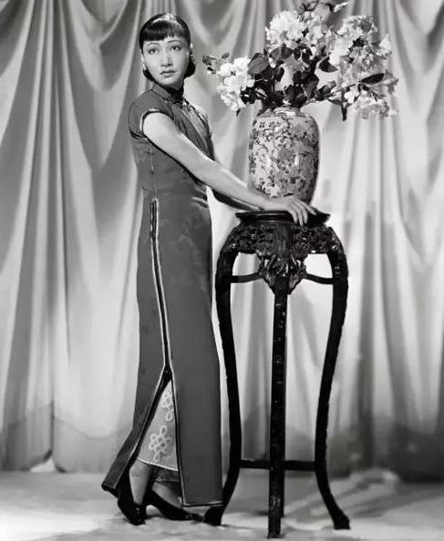 黄柳霜从洗衣工女儿到好莱坞传奇,黄柳霜在好莱坞当过主角吗