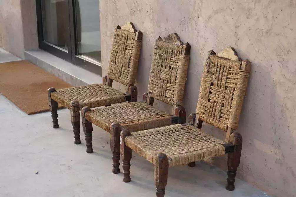 把泳池搬进沙漠，圈黄河做庭院，一个男人的西部世界，可以有多野