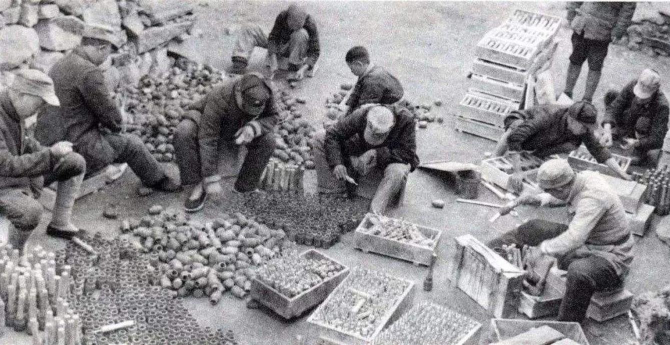 八年艰苦抗战，八路军的*药弹**从哪里来？毛*东泽**指示：另辟蹊径