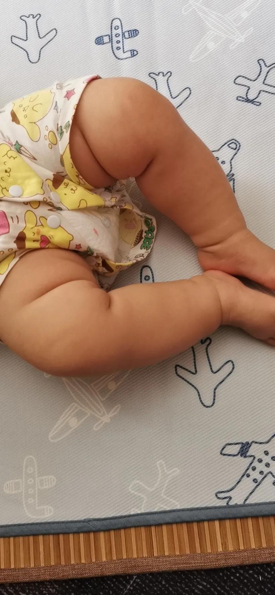 宝宝睡觉时的4个小动作，是身体“健康信号”，家长早了解早应对