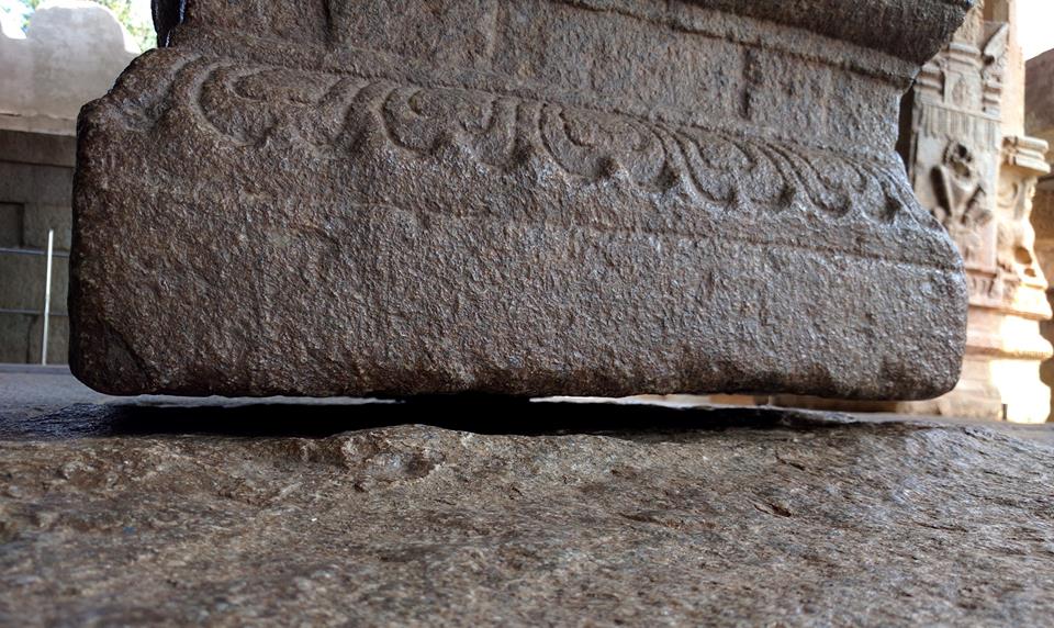 一根悬空的石柱，支撑整座古庙数百年不倒，不受引力影响