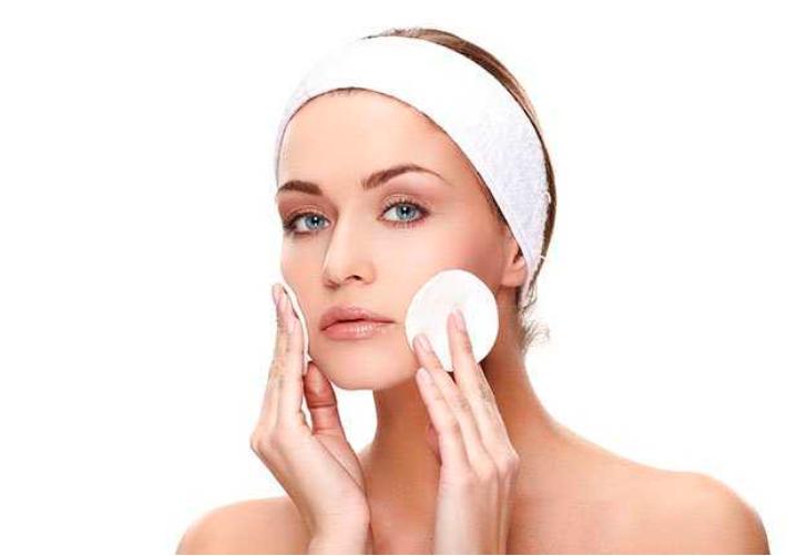 如何预防皮肤黑头,皮肤毛孔有黑头怎样改善