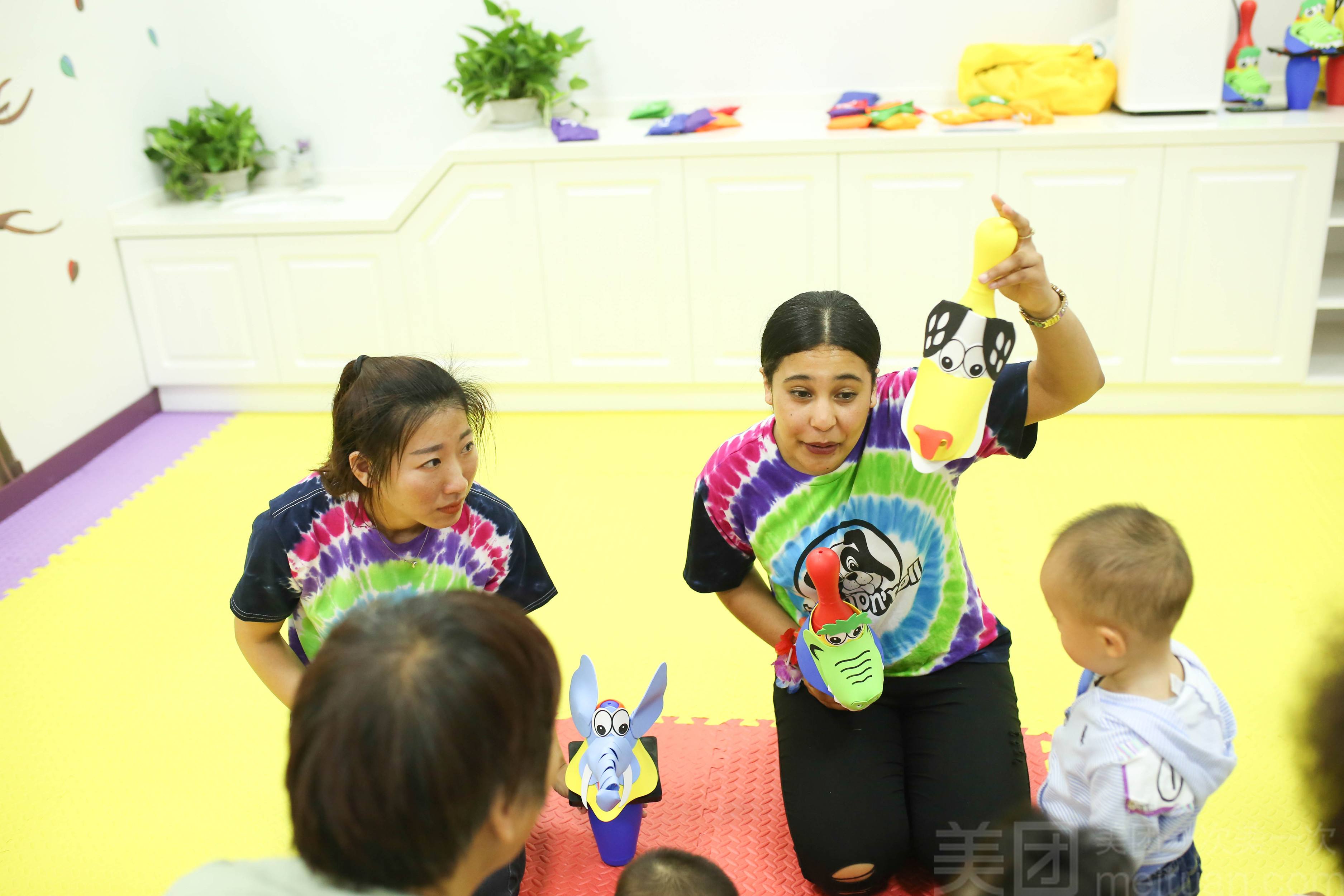 900名家长被早教机构骗200万：早教有必要吗？什么是真正的早教？