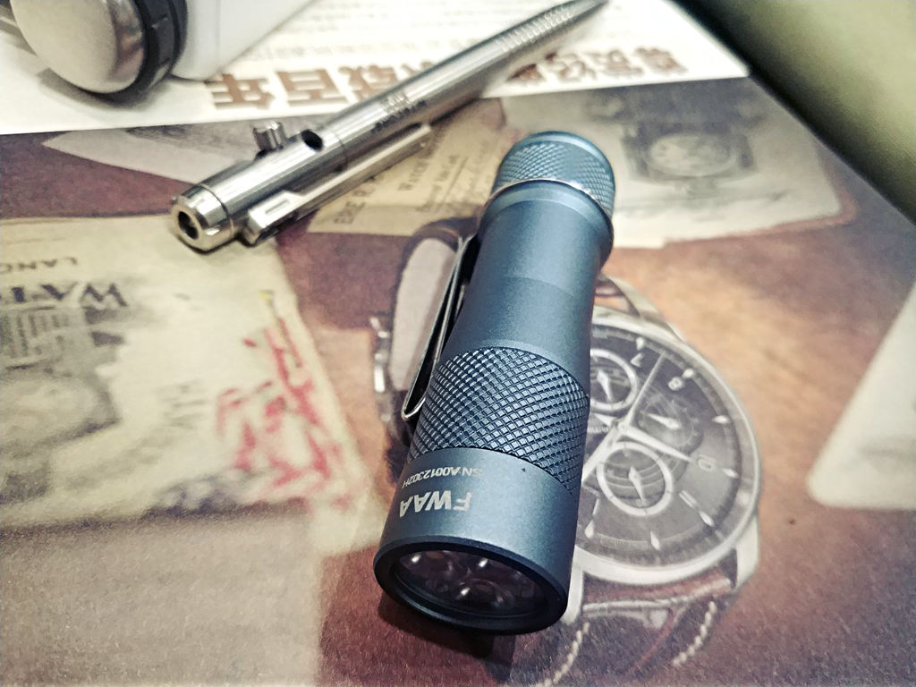 雷明兔fw4x手电,雷明兔fw4a手电筒评测