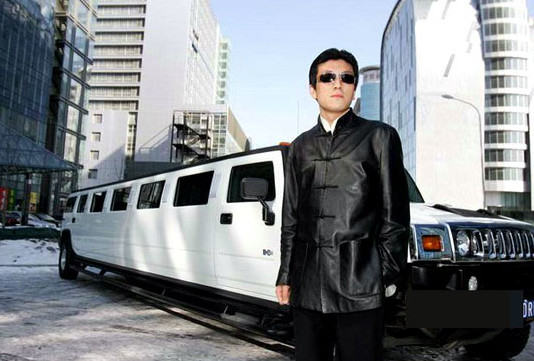 巨力杨子买的加长悍马多少钱,杨子22米加长悍马