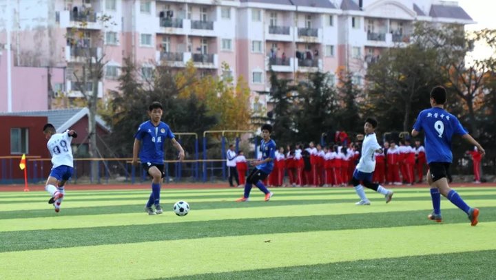 日照新营中学足球队赴武汉比赛,日照新营中学2017