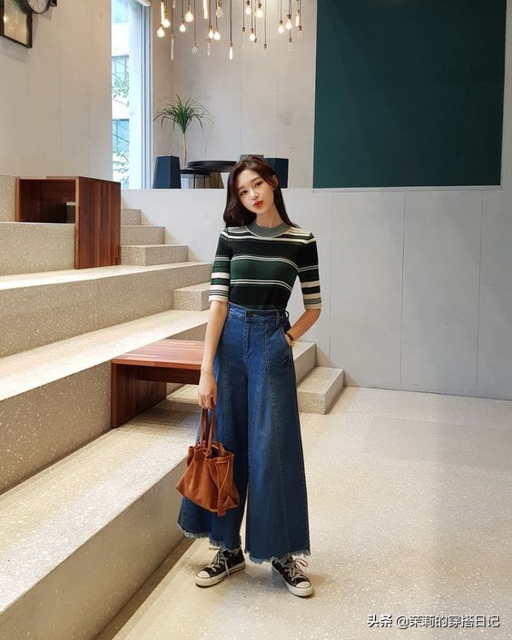 复古蓝高腰牛仔阔腿裤搭配,巨显瘦牛仔阔腿裤