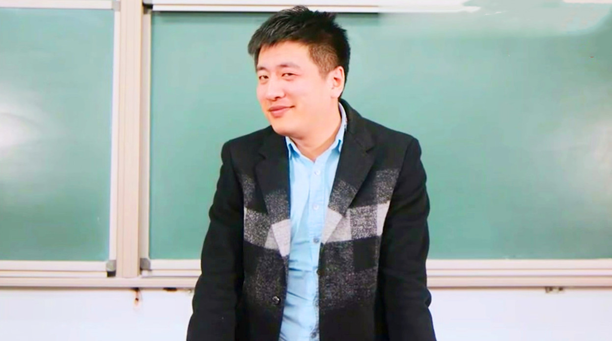 张雪峰底子差不爱学想考好学校,张雪峰孩子不爱学习