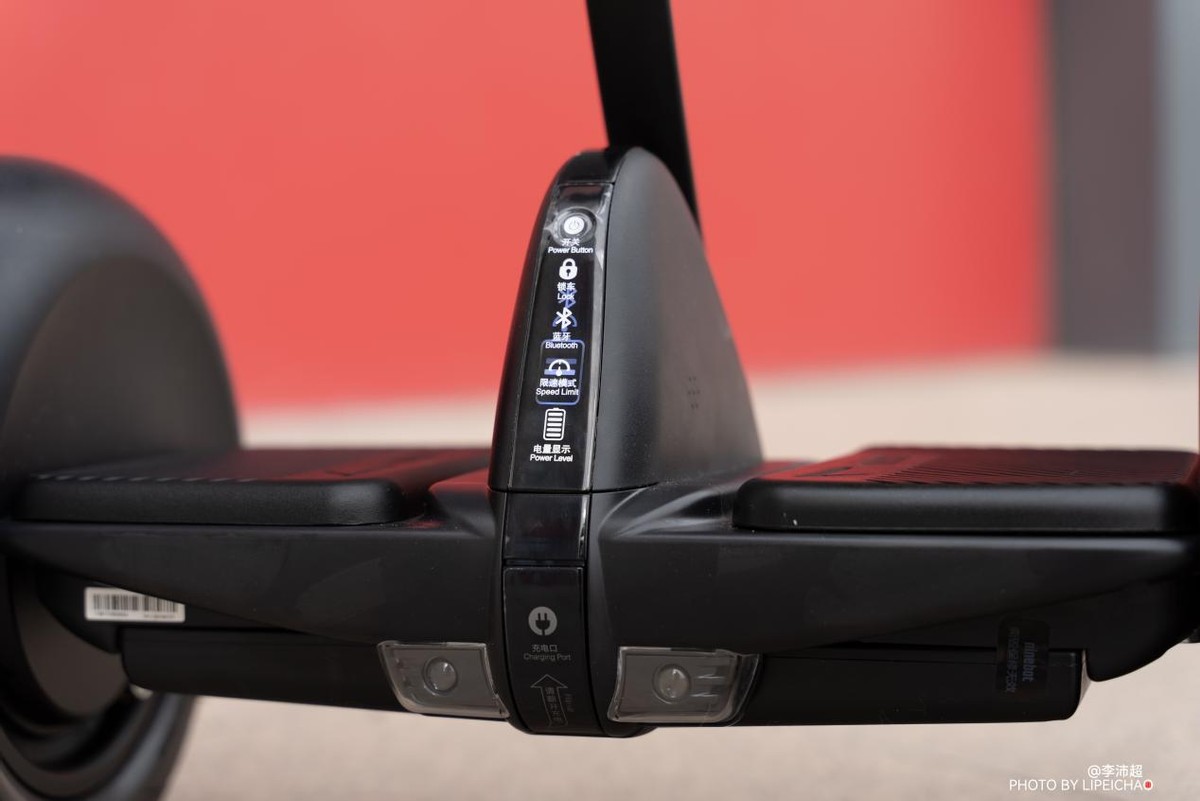 9号平衡车体验:不仅仅是年轻人的酷乐玩具