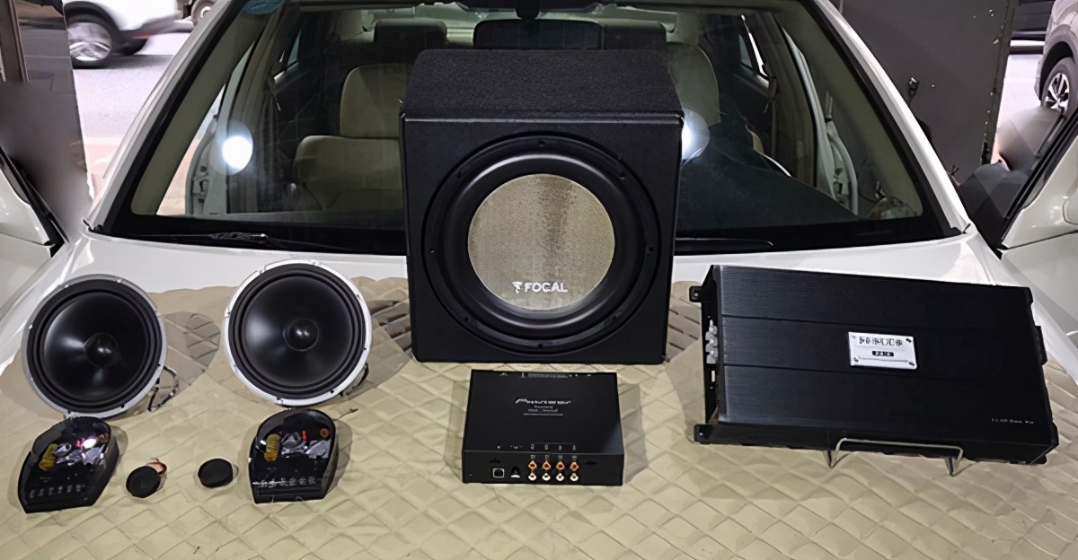 东成丰田锐志音响改装案例,锐志改装二手汽车音响店